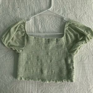 Green&White stripe cropped shirt